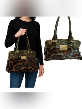 Innue Innuendo Winter Collection shoulder bag green patent camouflage faux fur